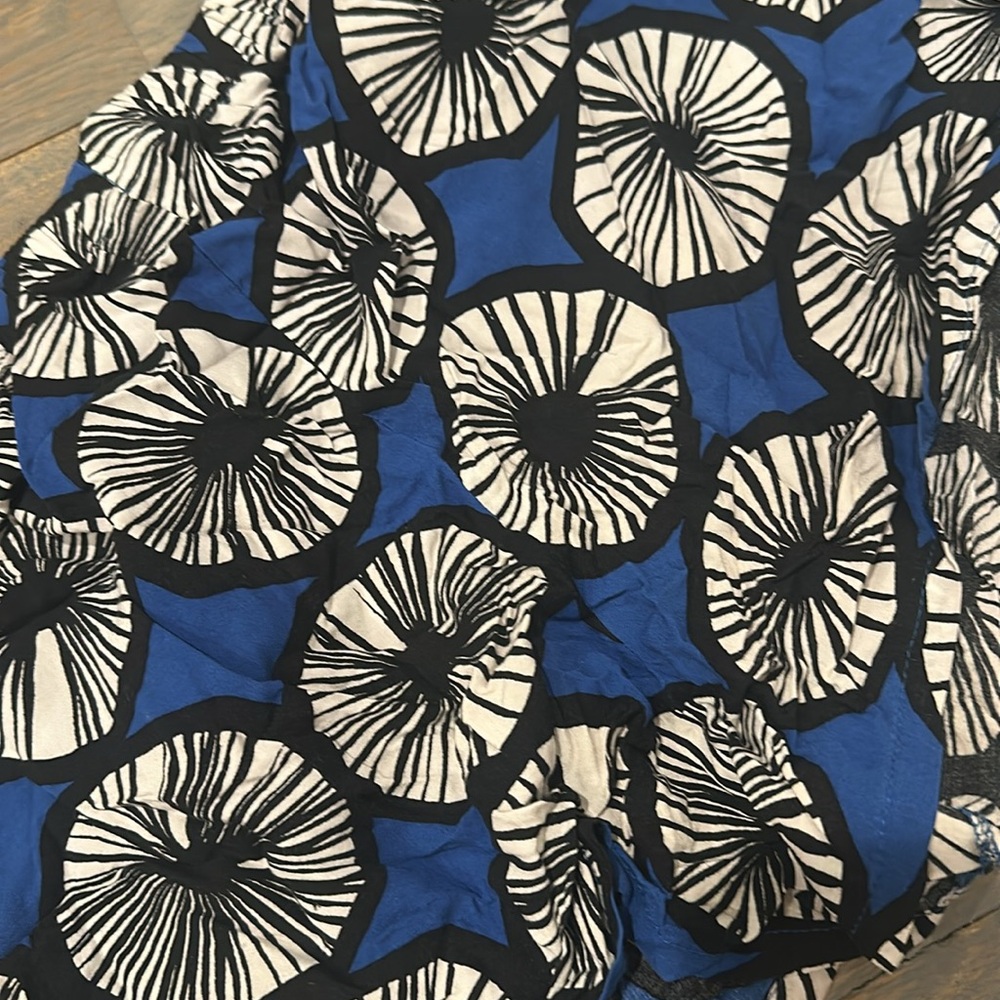 Marimekko for Target blue floral shorts NWT sz M - Picture 3 of 3